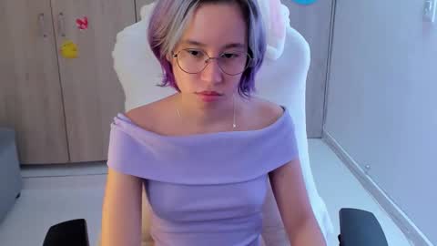 Snapshot of anto_sweet18 chatting on September 11, 1:29 am My birthday is on december 2nd surprise me with a gift from my amazonlist online show from September 11, 1:29 am