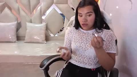 Antonela online show from December 21, 1:39 pm