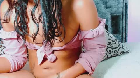 antonela_xx3 online show from October 1, 12:43 am