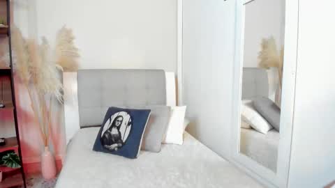 Snapshot of antonelabella chatting on September 15, 9:38 pm Antonela online show from September 15, 9:38 pm