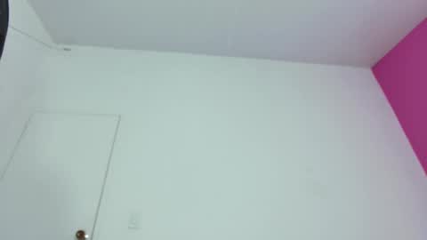 Snapshot of antonella_bonnet_ chatting on February 25, 1:41 am ANTONELLA online show from February 25, 1:41 am