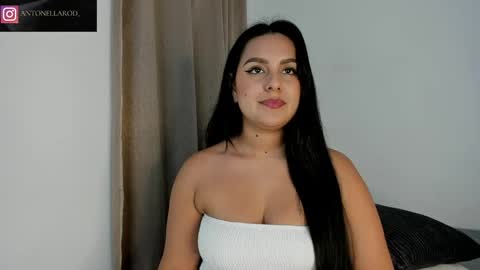 antonella_rod online show from April 23, 8:10 pm