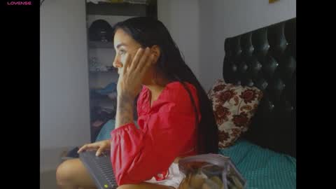 AntonellaAndNoah online show from January 6, 9:22 pm