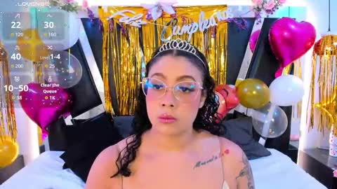 A N T O N E L L E  online show from February 12, 11:36 am