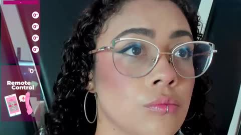 A N T O N E L L E  online show from March 1, 11:28 am