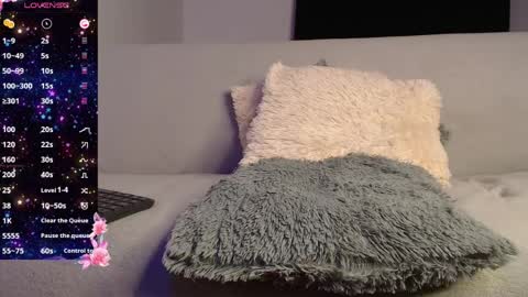 antonellicailin online show from April 2, 5:48 am