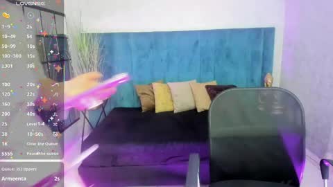 A N T O N I A online show from April 30, 5:40 pm