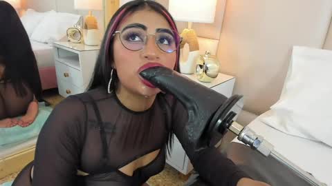 Snapshot of antoniaross chatting on February 21, 9:00 pm Antonia online show from February 21, 9:00 pm