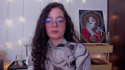 Snapshot of antoniart_ chatting on February 17, 2:53 am Antonia online show from February 17, 2:53 am
