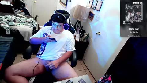 Snapshot of antonnastyfreak chatting on October 4, 8:39 pm antonnastyfreak online show from October 4, 8:39 pm