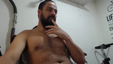 Snapshot of antony_36 chatting on February 21, 9:32 pm antony online show from February 21, 9:32 pm