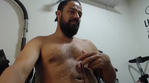Snapshot of antony_36 chatting on February 23, 12:41 am antony online show from February 23, 12:41 am