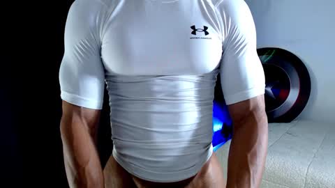 Instagram miguelangel1802  online show from November 11, 4:03 am