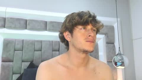 leon online show from October 16, 8:40 pm