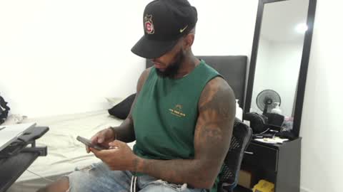 Snapshot of antwanblack11 chatting on September 13, 3:03 pm antwanblack11 online show from September 13, 3:03 pm
