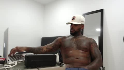 Snapshot of antwanblack11 chatting on January 23, 7:11 am antwanblack11 online show from January 23, 7:11 am