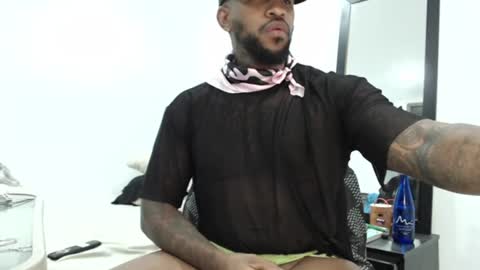 Snapshot of antwanblack11 chatting on January 29, 12:33 am antwanblack11 online show from January 29, 12:33 am