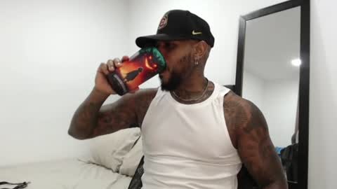 Snapshot of antwanblack11 chatting on February 6, 1:16 am antwanblack11 online show from February 6, 1:16 am