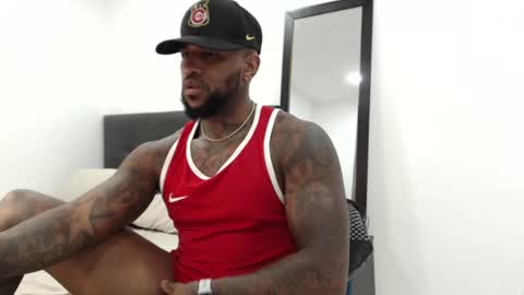 Snapshot of antwanblack11 chatting on February 20, 10:37 pm antwanblack11 online show from February 20, 10:37 pm