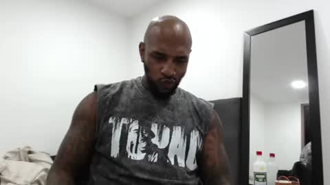 Snapshot of antwanblack11 chatting on January 18, 3:53 am antwanblack11 online show from January 18, 3:53 am
