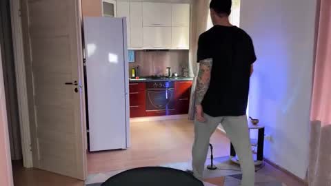 Tom online show from March 17, 8:08 am