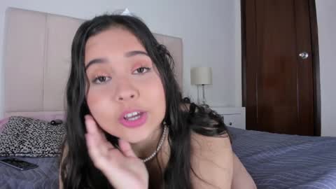 I am Anya online show from January 3, 12:07 pm