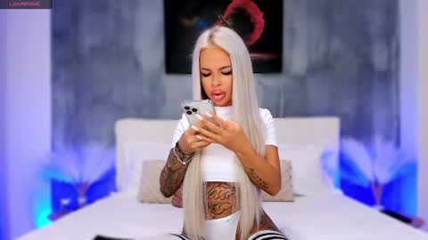 anyas_dolce online show from December 22, 6:15 pm