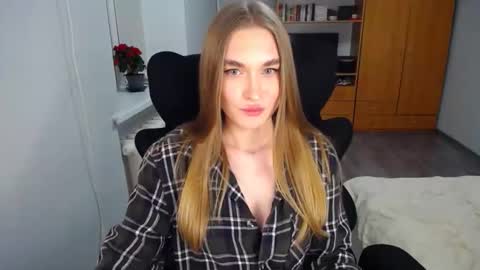 AnyaSmack online show from March 17, 4:45 pm