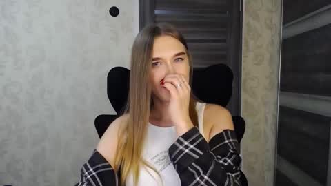 AnyaSmack online show from December 21, 5:19 pm