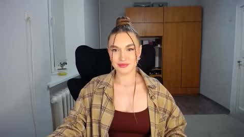 AnyaSmack online show from February 15, 6:39 pm