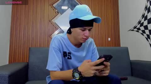 anyelo_sexyhot online show from February 6, 4:25 pm