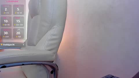 Snapshot of anyi_restrepo chatting on February 11, 3:29 pm Anyi online show from February 11, 3:29 pm