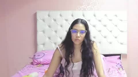 Aome Rainbow online show from February 18, 6:59 am