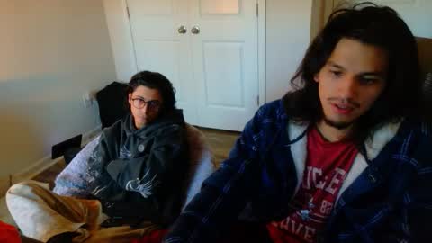 ApacheWithWebcam online show from December 22, 9:32 pm