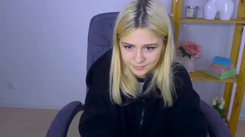 ApheliaStar online show from October 27, 4:18 pm