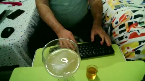 furry bear online show from January 25, 10:39 pm