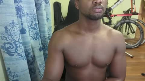 Snapshot of apollodarkmn chatting on February 19, 10:23 am apollodarkmn online show from February 19, 10:23 am