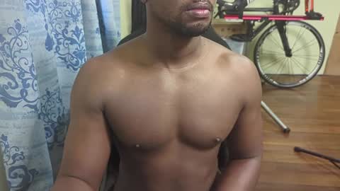 Snapshot of apollodarkmn chatting on December 29, 11:18 am apollodarkmn online show from December 29, 11:18 am