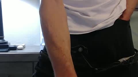 Snapshot of apollofoxxx69 chatting on March 5, 8:42 pm apollofoxxx69 online show from March 5, 8:42 pm