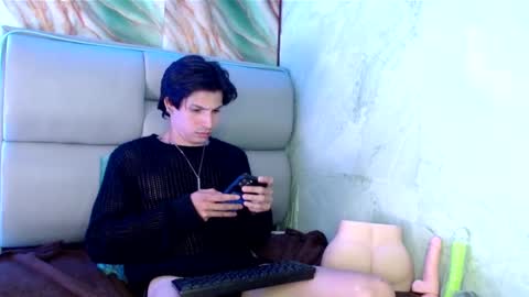 Snapshot of apolo01_ chatting on February 21, 4:48 pm Apolo online show from February 21, 4:48 pm