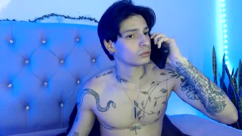 Snapshot of apolo01_ chatting on January 17, 4:04 pm Apolo online show from January 17, 4:04 pm