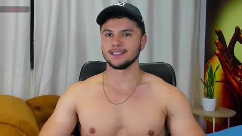 Snapshot of apolo_klein1 chatting on February 25, 7:27 pm Apolo online show from February 25, 7:27 pm