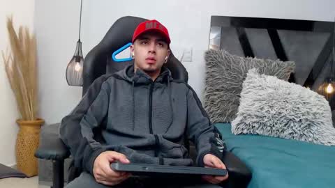 Apolo online show from October 27, 4:07 pm