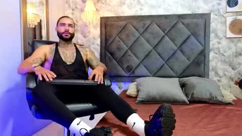 Snapshot of apolo_rousse chatting on September 19, 11:41 pm Apolo online show from September 19, 11:41 pm