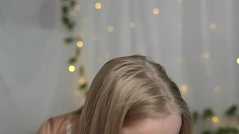  REYNA  my friend   online show from September 21, 8:29 am