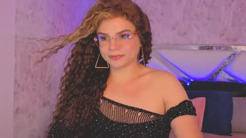 Isabella online show from June 2, 9:28 pm