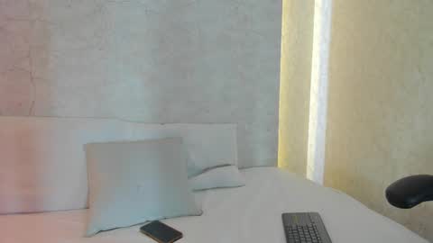 Snapshot of aprilalen chatting on March 5, 7:16 am April online show from March 5, 7:16 am