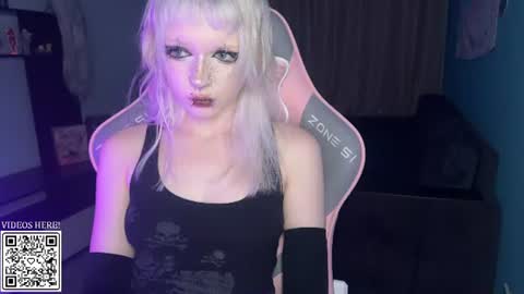 april online show from August 5, 8:06 pm