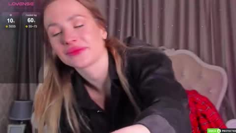 April online show from November 8, 9:12 am