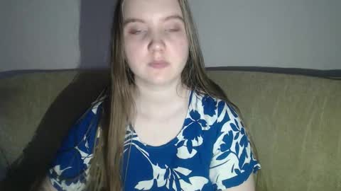 Josefin online show from November 10, 8:17 am